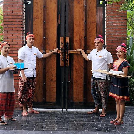 The Oriental Luxury Suites Alfonso ภายนอก รูปภาพ