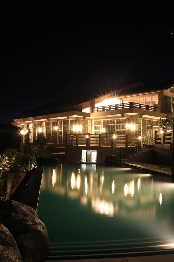 The Oriental Luxury Suites Alfonso ภายนอก รูปภาพ